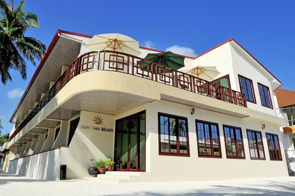 Sun Tan Beach Hotel Maafushi Exterior foto