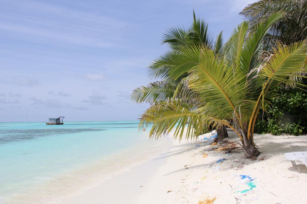 Sun Tan Beach Hotel Maafushi Exterior foto