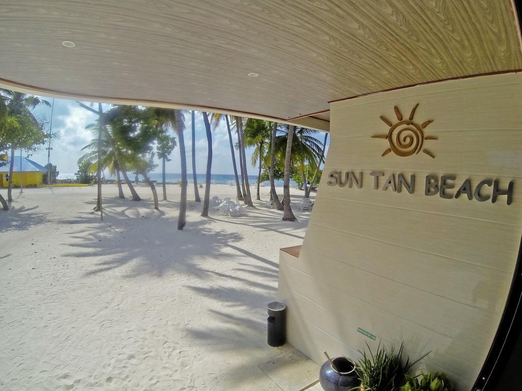 Sun Tan Beach Hotel Maafushi Exterior foto