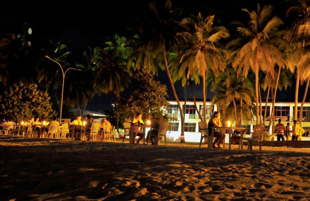 Sun Tan Beach Hotel Maafushi Exterior foto